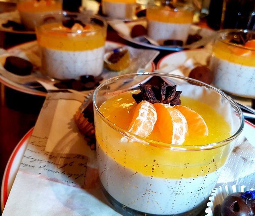 Pannacotta med appelsinsaus